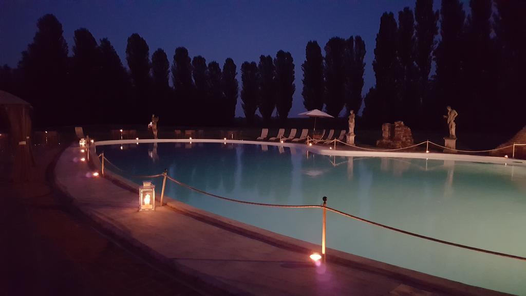 Tenuta Il Tenchio Lacchiarella Bagian luar foto